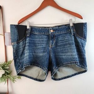 Isabel Maternity by Ingrid & Isabel Midi Jean Shorts Size 12 NWT